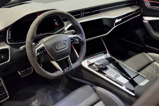 Audi A6 RS6 TFSI quattro Performance
