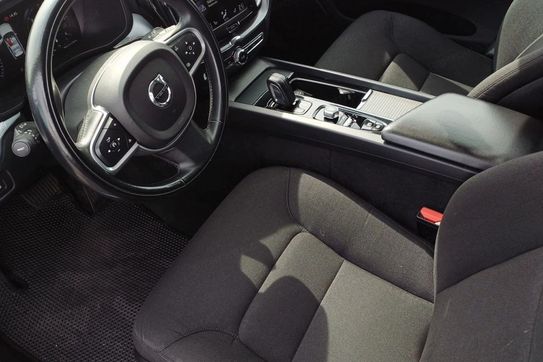 Volvo XC60 B4 D Momentum Pro
