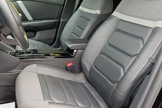 Citroen C4 1.2 Puretech Shine S&S EAT8