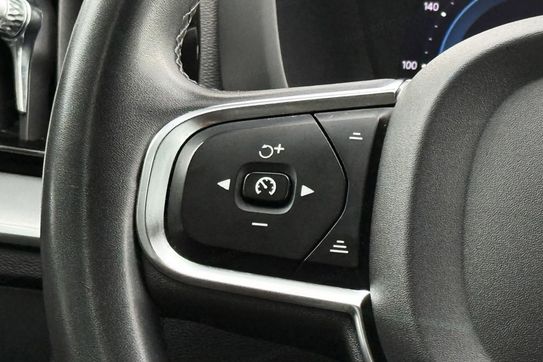 Volvo XC60 B4 B Momentum Pro