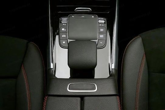 Mercedes GLB 200 4-Matic AMG Line 8G-DCT
