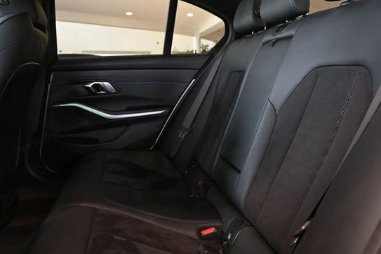 BMW Seria 3 320d xDrive mHEV M Sport aut