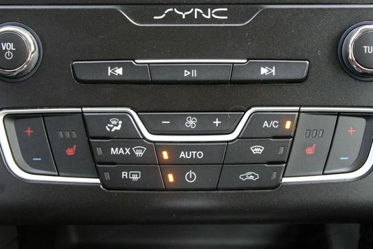 Ford Mondeo 2.0 Hybrid Trend