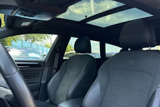 Volkswagen Arteon 2.0 Tdi r-Line Dsg