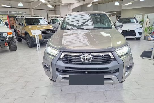 Toyota HiLux Double Cab Invincible