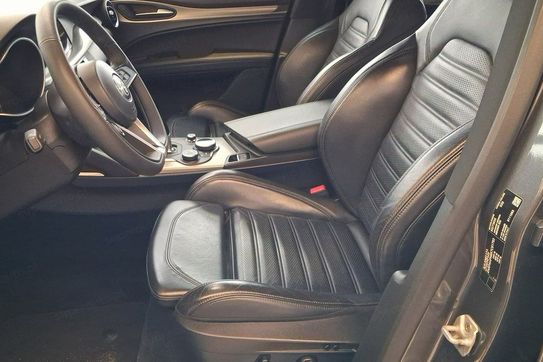 Alfa Romeo Stelvio Turbo Executive Q4