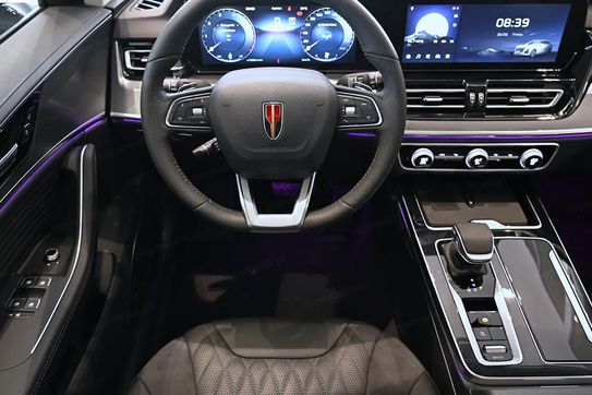 Hongqi HS5 2.0T AWD