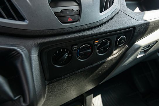 Ford Transit L3H2 Limited