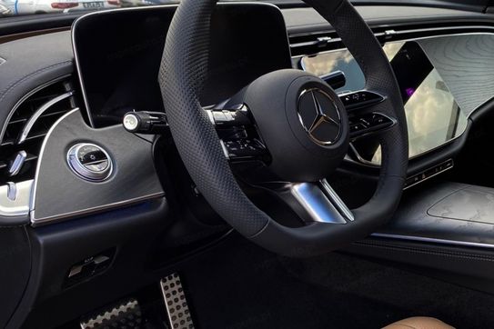 Mercedes Klasa E 220 d 4-Matic AMG