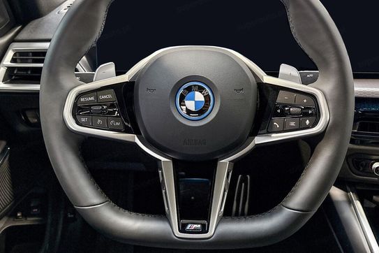 BMW Seria 3 330e M Sport