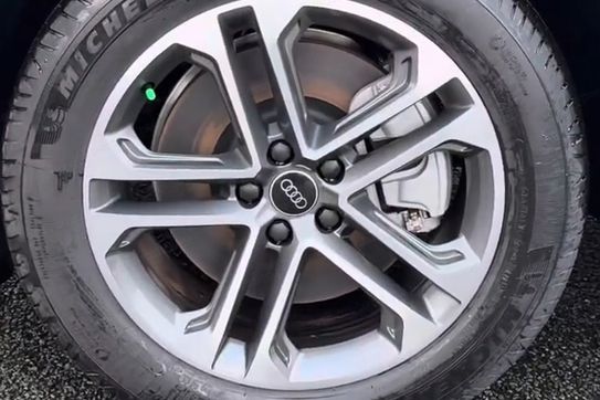 Audi Q5 TFSI quattro advanced