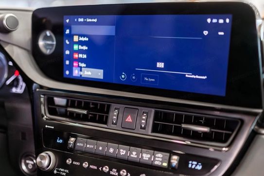 Lexus ES 300h F Sport Design