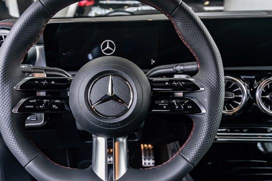 Mercedes CLA 200 AMG Line