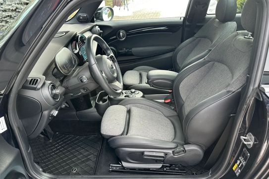 Mini Mini Cooper SE Classic Trim