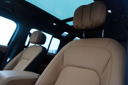 Land Rover Defender 130 D350 X-Dynamic HSE