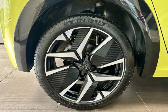 Peugeot 208 GT eDCS 1.2 mHEV
