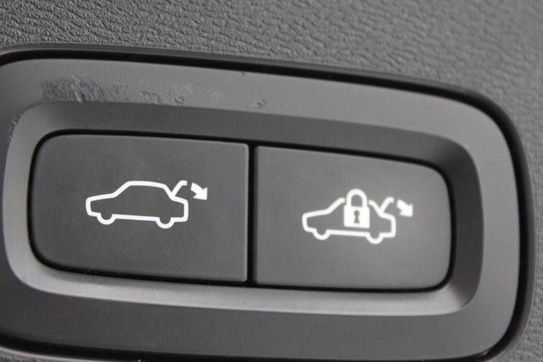 Volvo V60 B4 D Momentum Pro