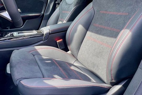 Mercedes CLA 220  4-Matic AMG Line