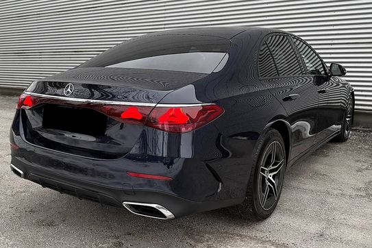 Mercedes Klasa E 300 de 4-Matic AMG
