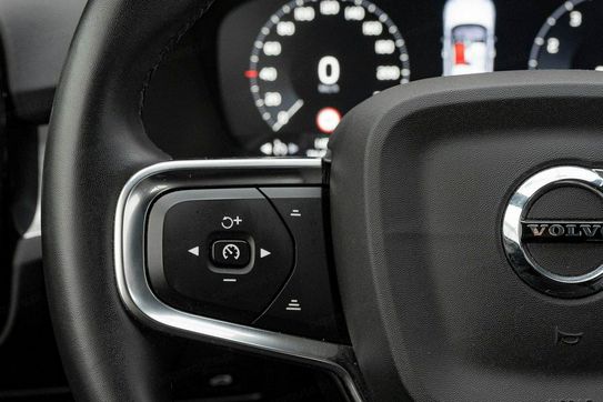 Volvo XC40 T3 Momentum Pro