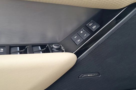 Land Rover Range Rover Velar D200