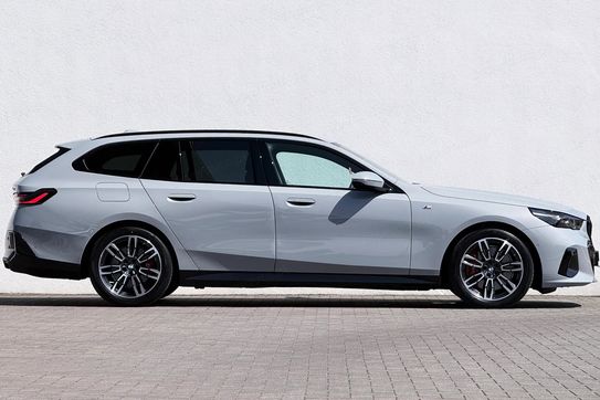 BMW Seria 5 540d xDrive mHEV M Sport aut