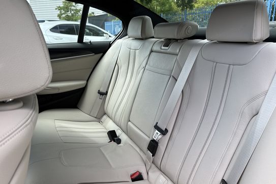BMW Seria 5 520d xDrive M Sport