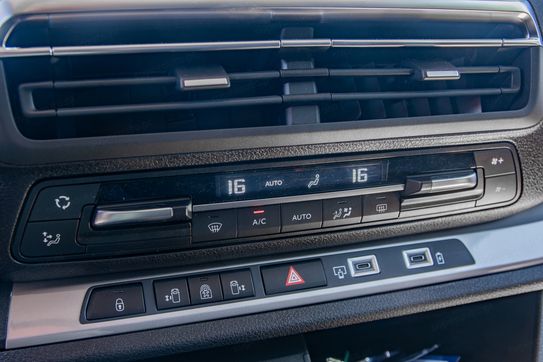 Opel Zafira Life Extra Long L2H1 Business AT8