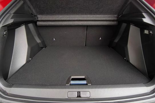 Peugeot 2008 Allure e-DCS 1.2 mHEV