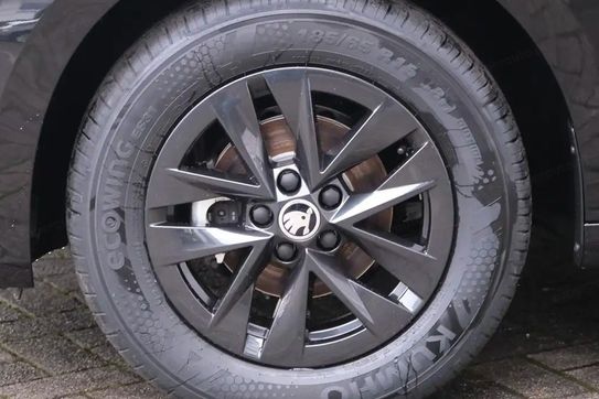 Skoda Fabia Drive 1.0 TSI DSG
