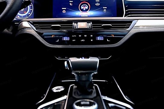 Hongqi HS5 2.0