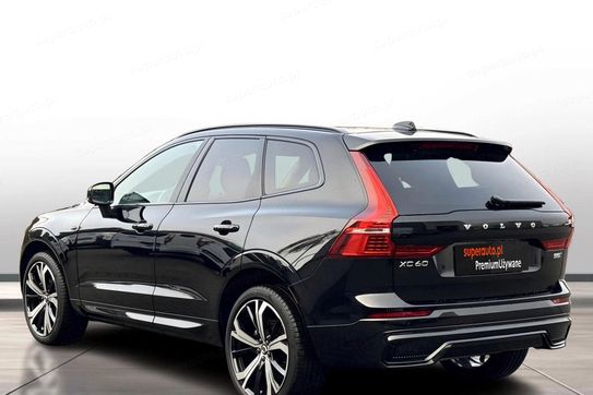 Volvo XC60 B5 B AWD Plus Dark aut