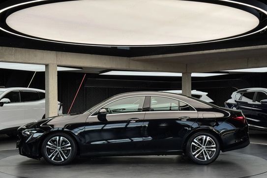 Mercedes CLA 200 mHEV 7G-DCT