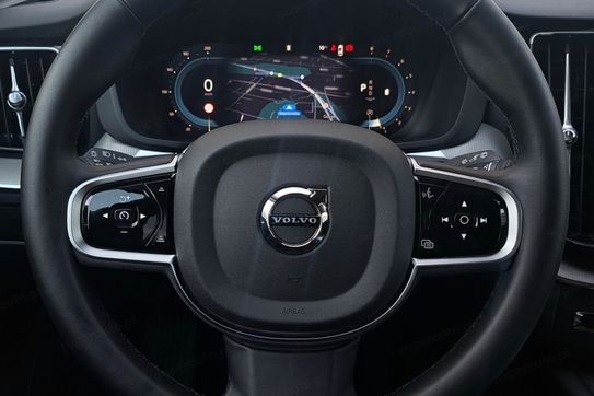 Volvo XC60 B5 B AWD Plus Dark