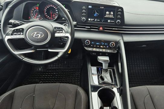 Hyundai Elantra 1.6 Smart DCT