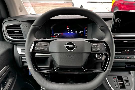 Opel Zafira Life Extra Long L2H1 Business AT8