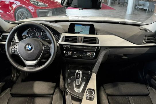 BMW Seria 3 Touring 320d xDrive