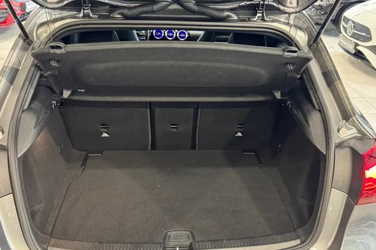 Mercedes Klasa A 180 AMG Line 7G-DCT