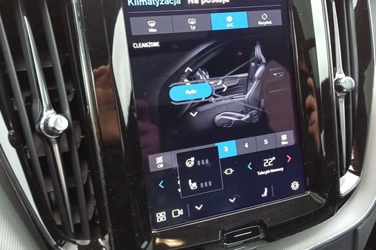 Volvo XC60 T6 Plug-In Hybrid AWD Plus Dark aut