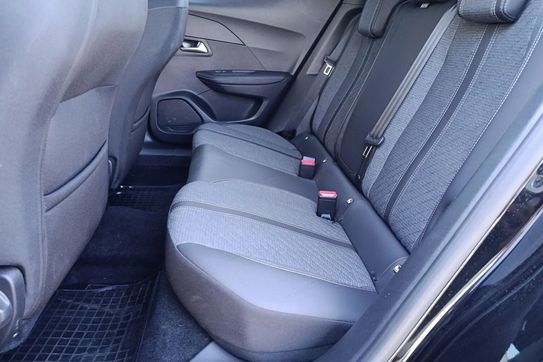 Peugeot 2008 1.2 Puretech Allure S&S EAT8