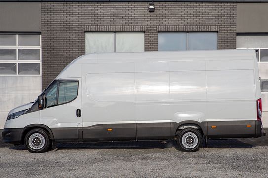 Iveco Daily 35S16 L4H3 18m3