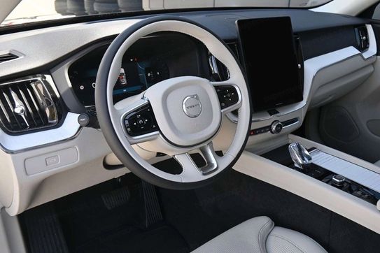 Volvo XC60 T6 Plug-In Hybrid AWD Ultra Bright