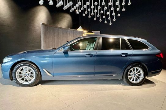 BMW Seria 5 Touring 520d xDrive