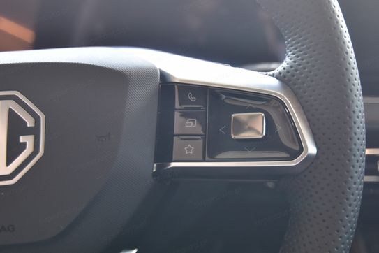 MG HS 1.5T HEV+ Excite aut