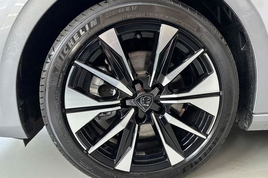 Peugeot 308 Allure EAT8 1.5 BlueHDi