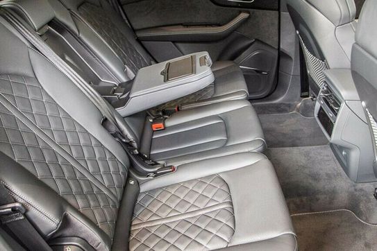 Audi Q7 50 TDI quattro S Line