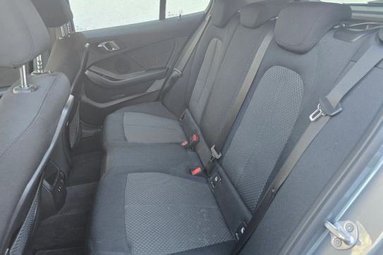 BMW Seria 1 118i Advantage