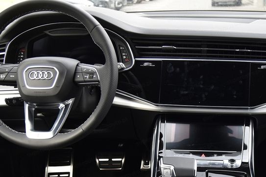 Audi Q7 55 TFSI e quattro