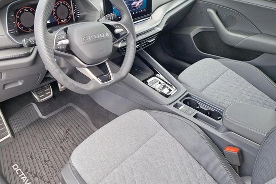 Skoda Octavia Sportline 1.5 TSI m-HEV DSG