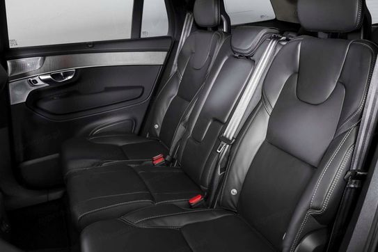 Volvo XC90 T8 AWD Plug-In Hybrid Ultra Dark 7os